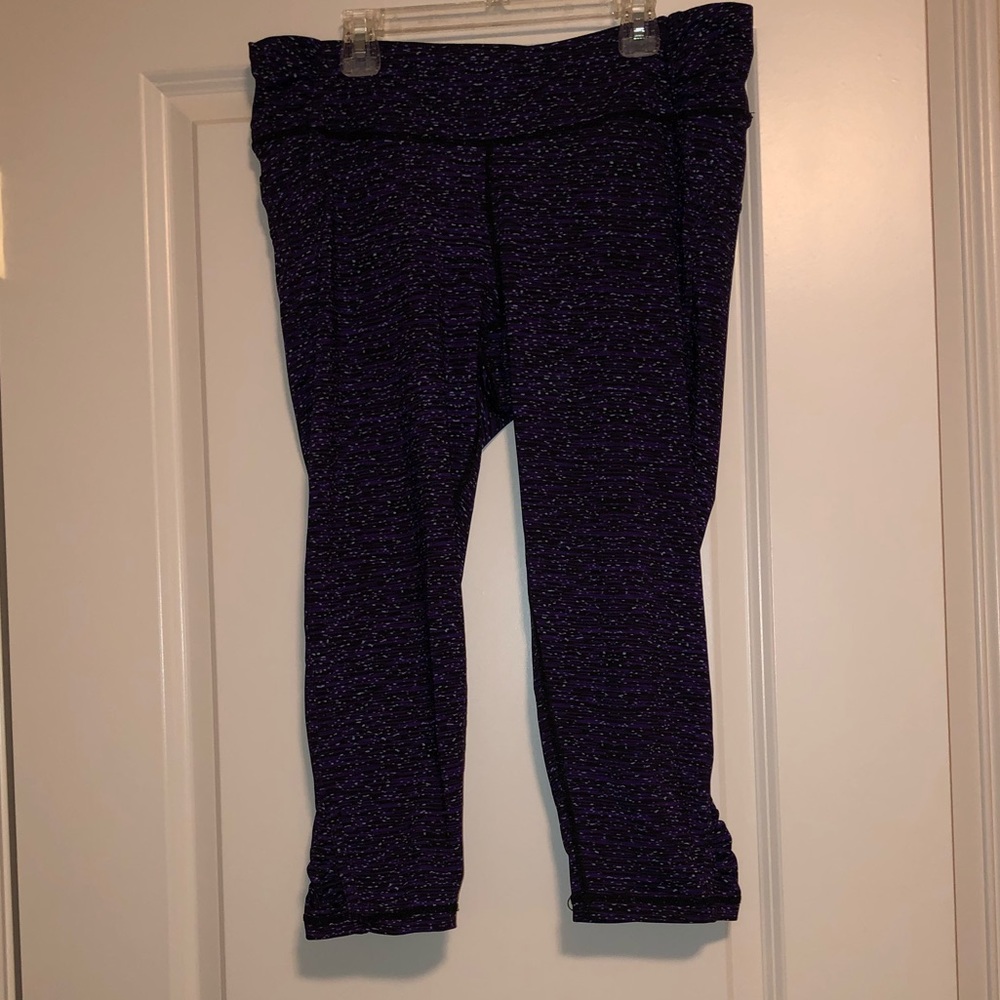 Purple Space Cropped Leggings
